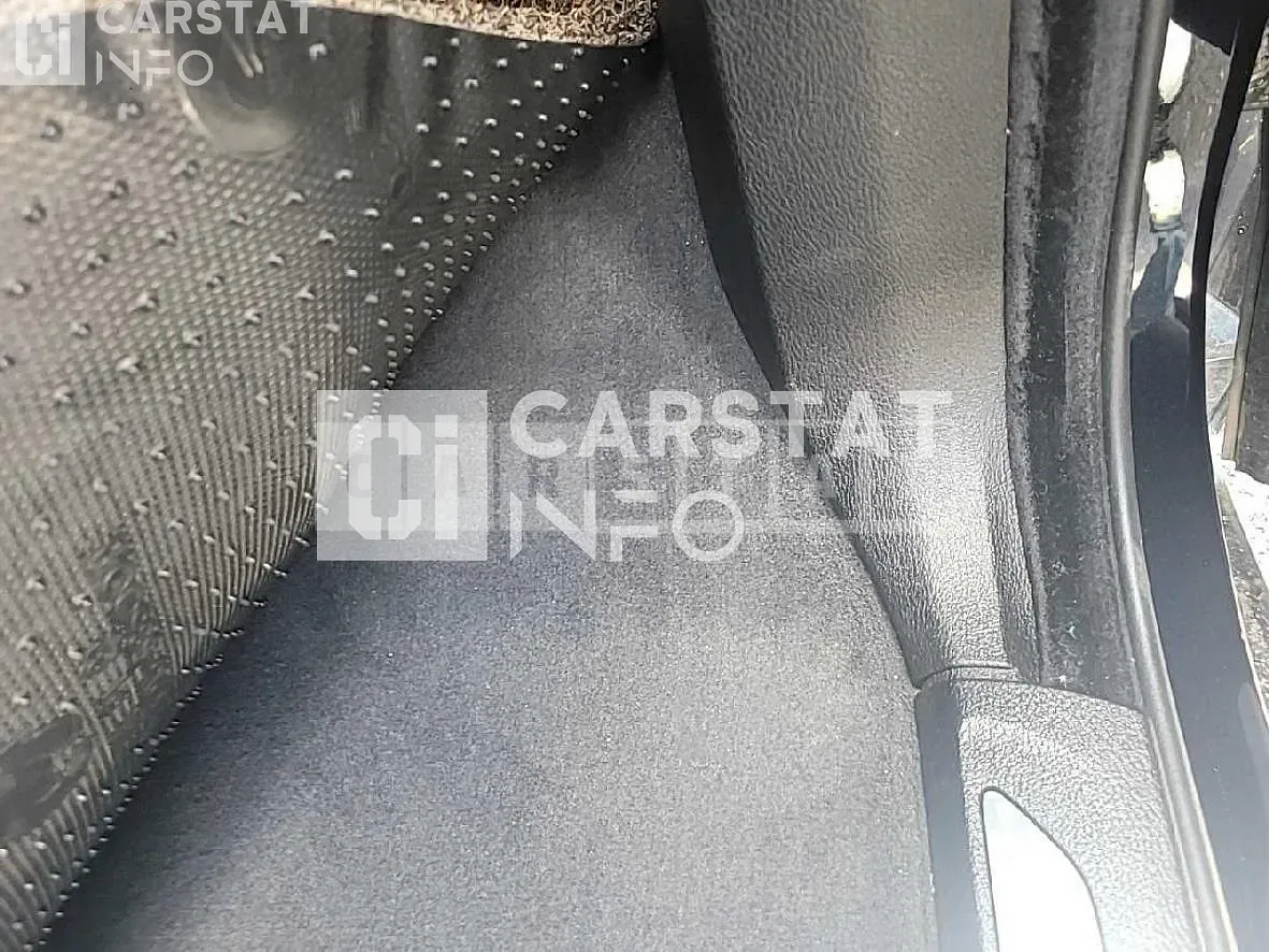 Photo 2 of 25: 2018 BMW X5 xDrive 30d, VIN WBAKS4104J0Y70132 — Korean insurance auction
