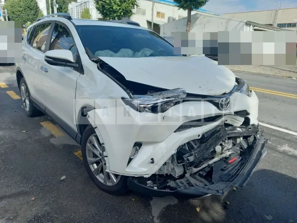 Photo 2 of 7: 2018 Toyota Love 4 — Korean insurance auction