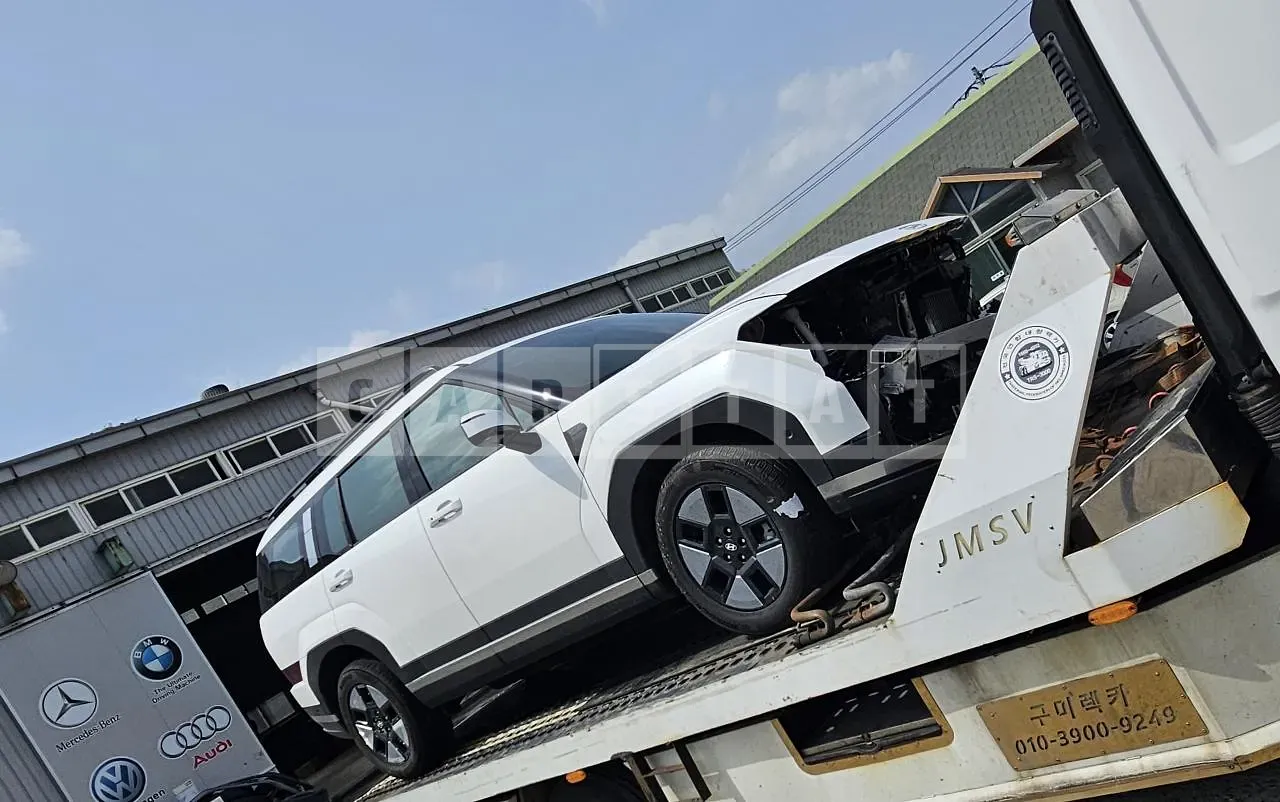 Photo 2 of 15: 2024 Hyundai Santa Fe Hybrid, VIN KMHP3811DRU051281 — Korean insurance auction