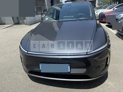 Photo 1 of 7: 2025 Tesla Model Y Long Range — Korean insurance auction