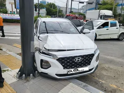 Photo 1 of 9: 2020 Hyundai Santa Fe, VIN KMHS281BBLU189093 — Korean insurance auction