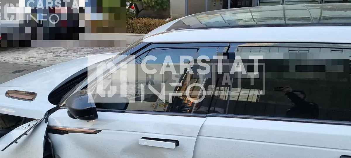 Photo 2 of 26: 2018 Land Rover Range Rover Bella D300, VIN SALYA2BK0JA746866 — Korean insurance auction