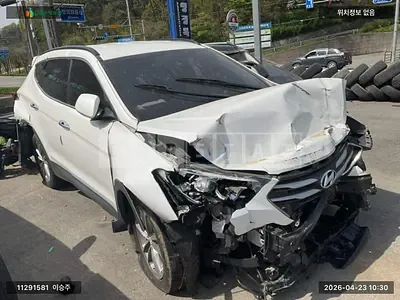 Photo 1 of 13: 2016 Hyundai Santa Fe, VIN KMHSW81UDHU728238 — Korean insurance auction