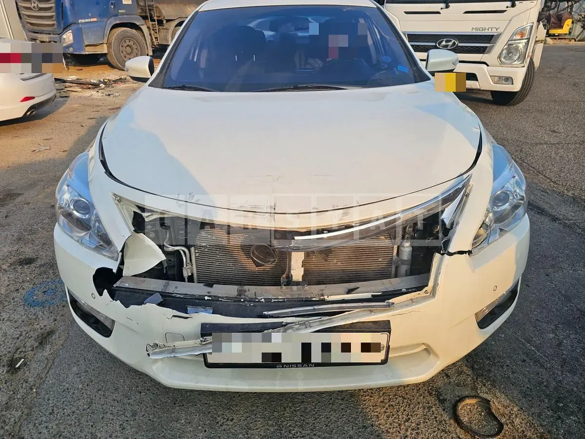 Photo 2 of 5: 2015 Nissan Altima 2.5 — Korean insurance auction