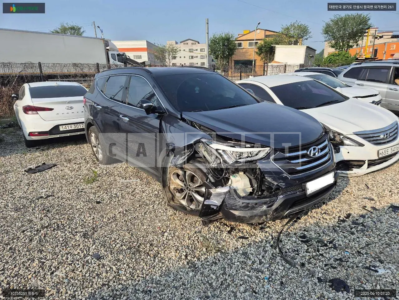 Photo 2 of 21: 2015 Hyundai Santa Fe, VIN KMHSW81UBFU464183 — Korean insurance auction