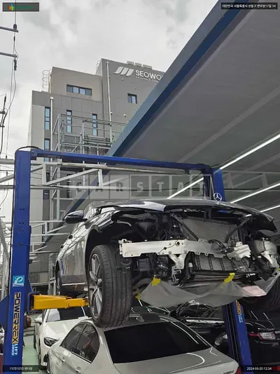 2022 Mercedes-Benz /E300e 4Matic
