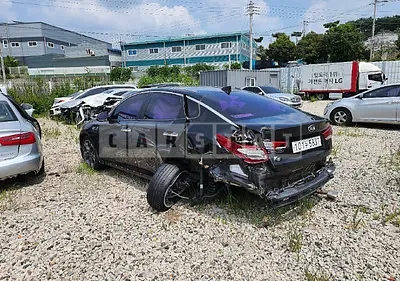 Photo 1 of 13: 2016 Kia K5, VIN KNAGX411BGA075723 — Korean insurance auction