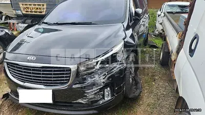 Photo 1 of 25: 2015 Kia Carnival — Korean insurance auction