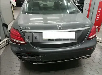Photo 1 of 11: 2017 Mercedes-Benz E300 4Matic — Korean insurance auction