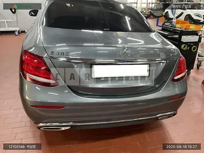 Photo 1 of 9: 2019 Mercedes-Benz E300 4Matic, VIN WDDZF4KBXKA695814 — Korean insurance auction