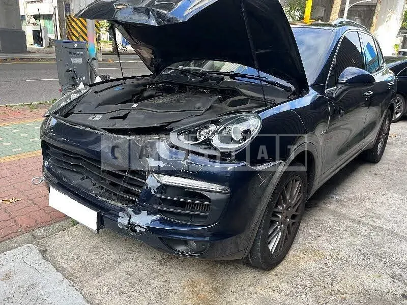 Photo 2 of 14: 2015 Porsche Cayenne Diesel, VIN WP1AF2929GKA42814 — Korean insurance auction