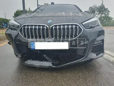 2022 BMW /220i
