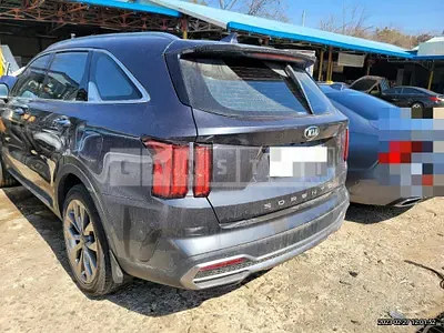 Photo 1 of 19: 2020 Kia Sorento 2.2, VIN KNARH81BGMA000767 — Korean insurance auction