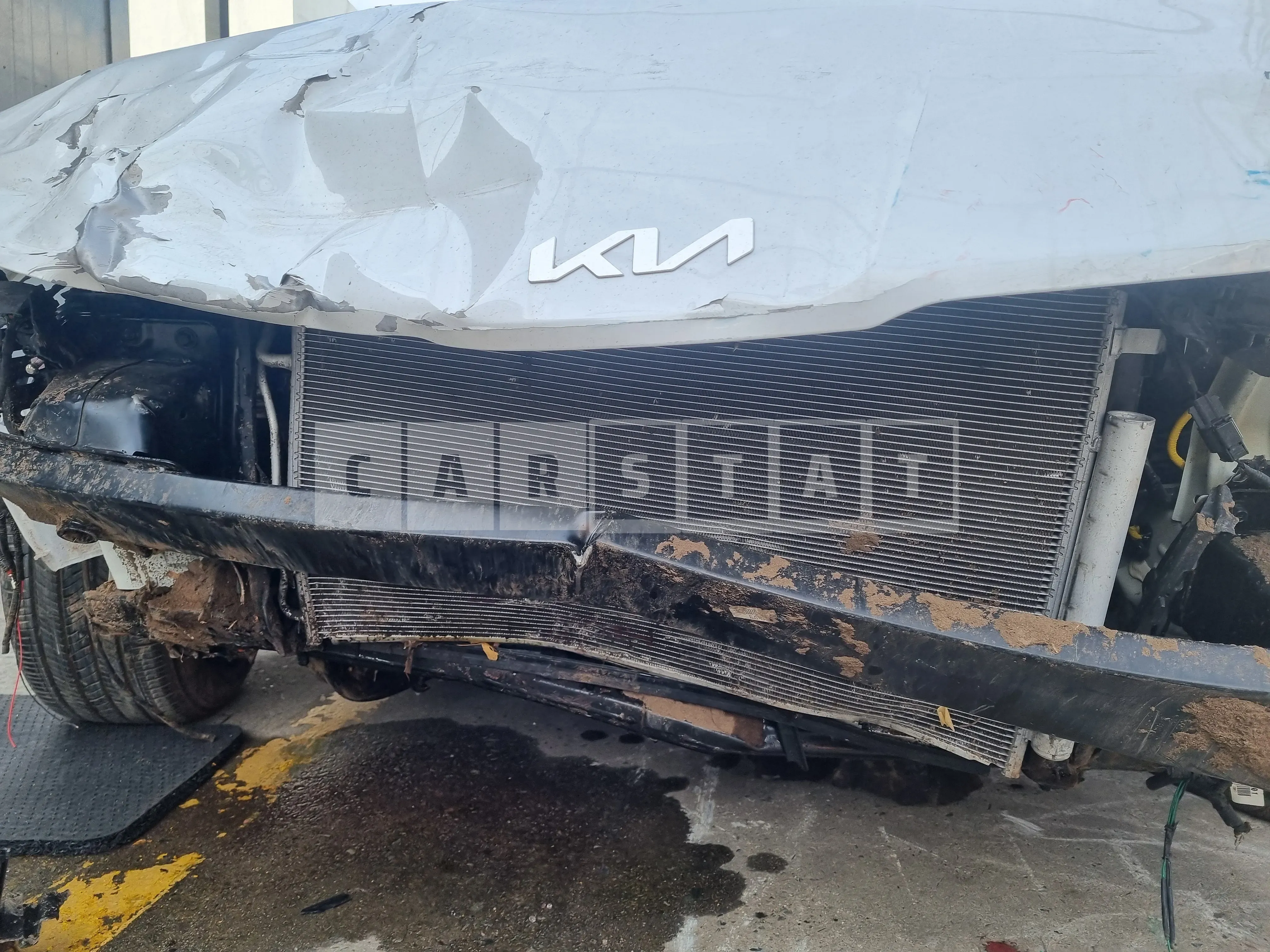 Photo 2 of 29: 2023 Kia K5, VIN KNAG241ABPA224922 — Korean insurance auction