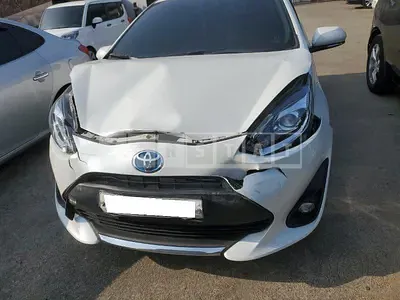 Photo 1 of 7: 2020 Toyota Prius C, VIN JTDKDTB38L1634189 — Korean insurance auction