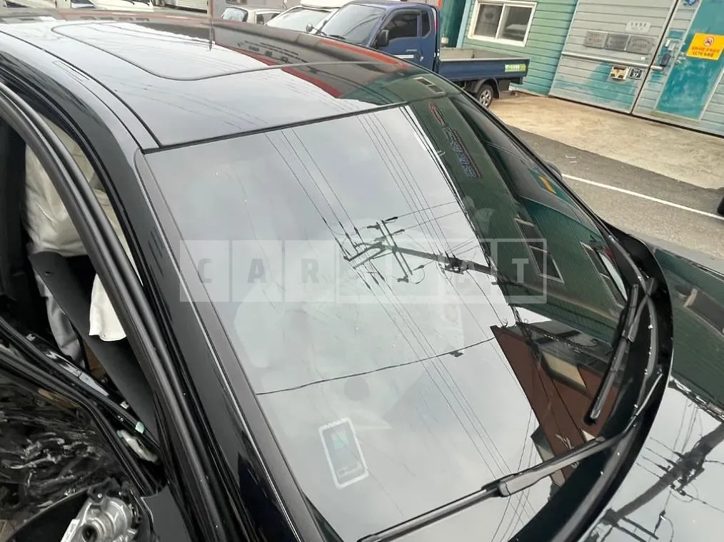 Photo 2 of 29: 2018 BMW 320i, VIN WBA8A9104JAE91834 — Korean insurance auction