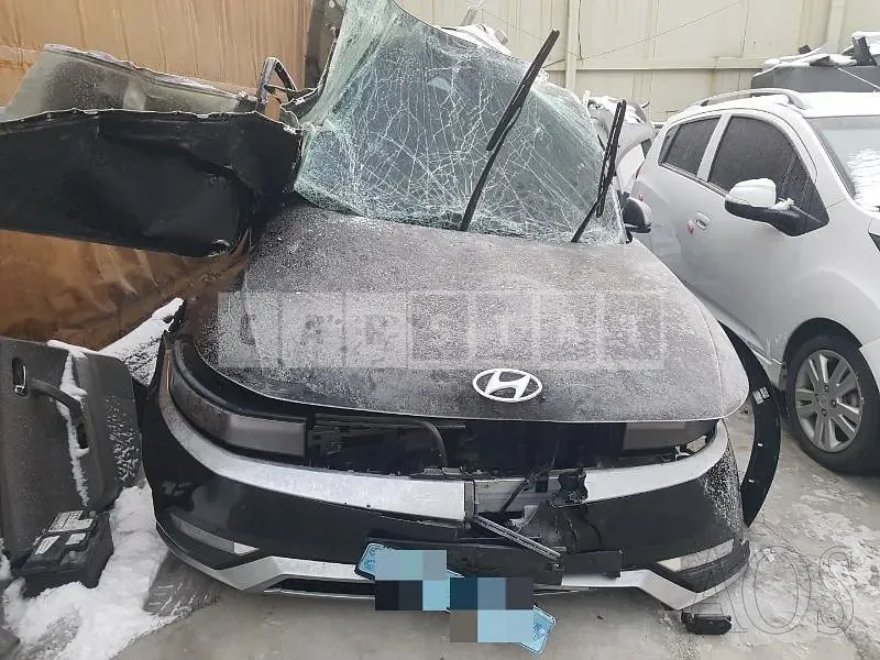 Photo 2 of 8: 2021 Hyundai IONIQ, VIN KMHKN81AFNU043356 — Korean insurance auction