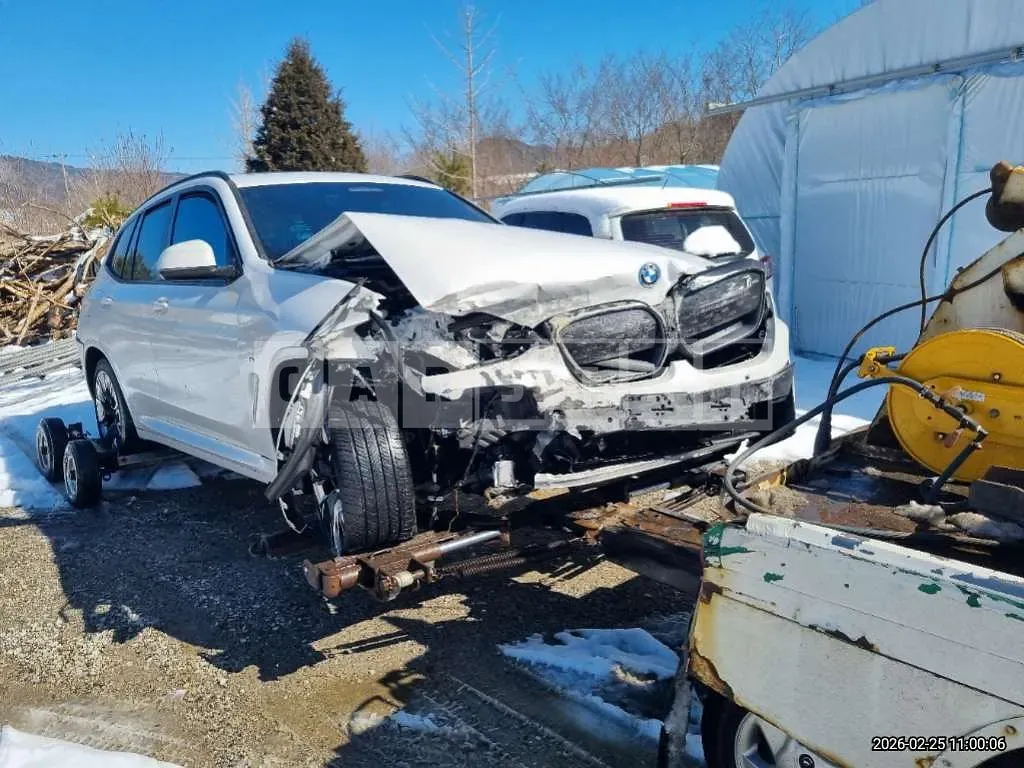 Photo 2 of 7: 2022 BMW iX3 M Sport, VIN WBY41DU04PS652939 — Korean insurance auction