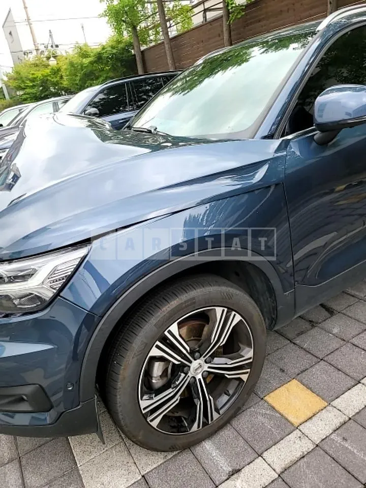 Photo 2 of 14: 2019 Volvo XC40T4 AWD, VIN YV1XZACACK2148476 — Korean insurance auction