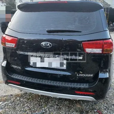 Photo 1 of 13: 2017 Kia Carnival Limousine — Korean insurance auction