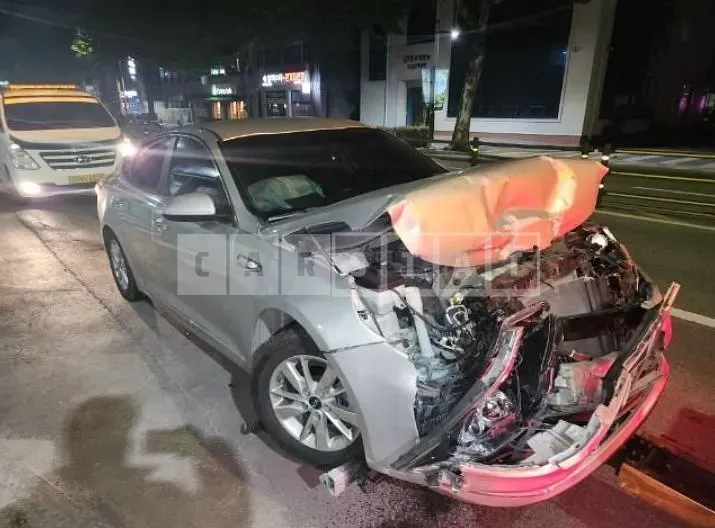 Photo 2 of 5: 2016 Kia K5 LPI 2.0 — Korean insurance auction