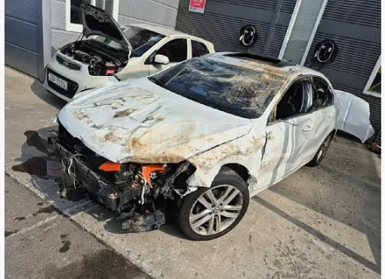 Photo 2 of 9: 2016 Volkswagen Jetta 2.0 TDI BMT Premium — Korean insurance auction
