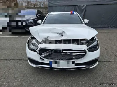 Photo 1 of 40: 2022 Mercedes-Benz E250 — Korean insurance auction