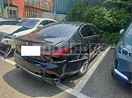 Photo 2 of 26: 2023 BMW 520i — Korean insurance auction