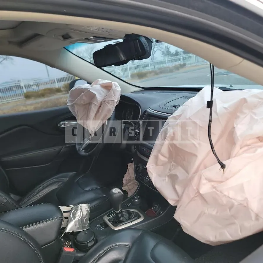 Photo 2 of 12: 2016 Jeep Zip Cherokee 2.4, VIN 1C4PJMCB4GW358841 — Korean insurance auction