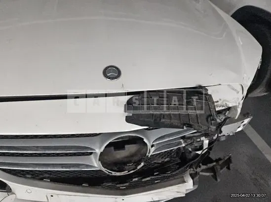 Photo 2 of 40: 2016 Mercedes-Benz C220d 4Matic — Korean insurance auction