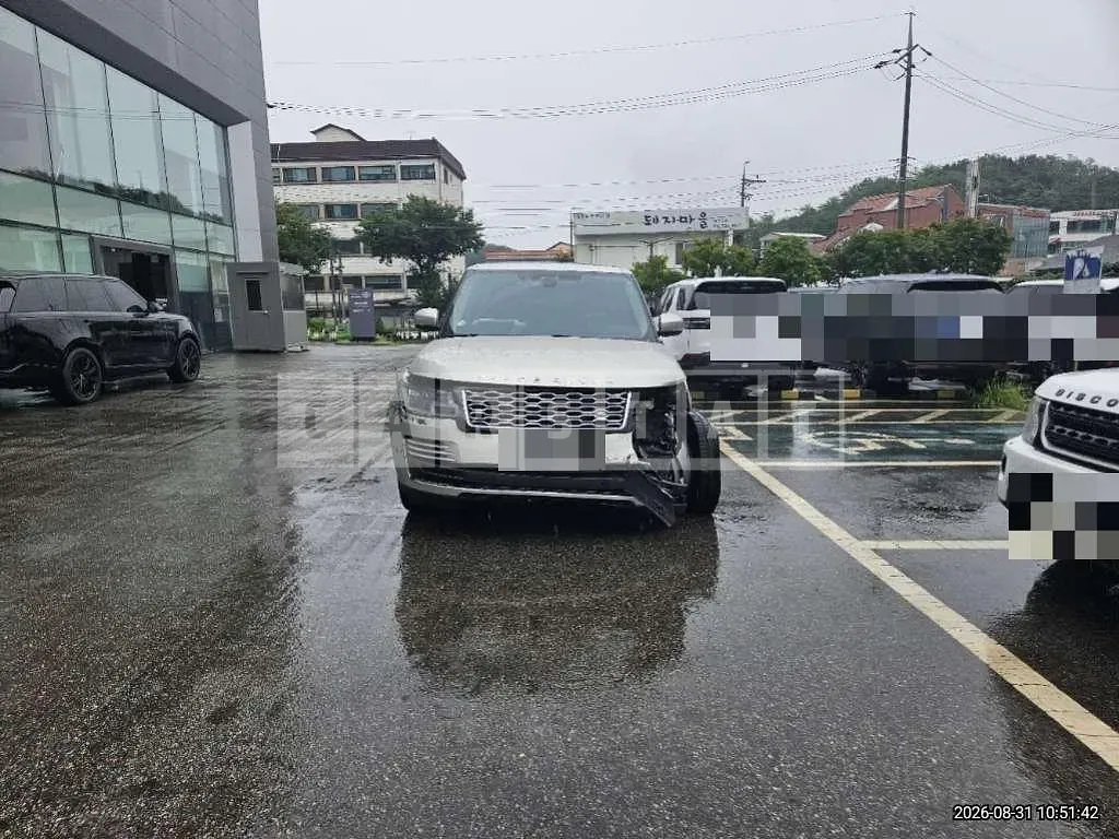 Photo 2 of 33: 2019 Land Rover Range Rover SDV8 — Korean insurance auction