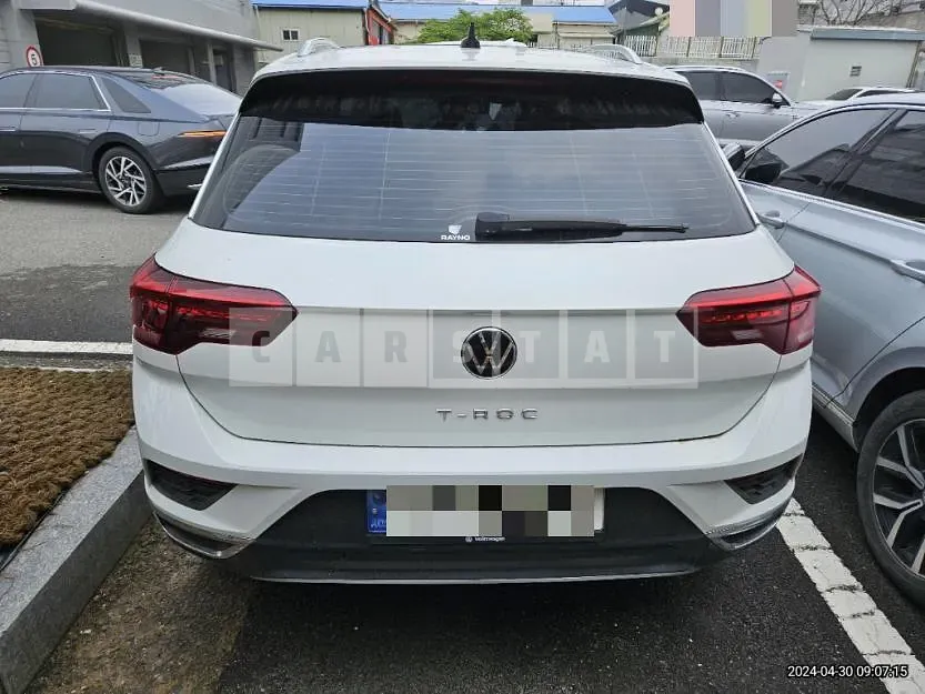 Photo 2 of 16: 2021 Volkswagen T-Roc 2.0 TDI — Korean insurance auction