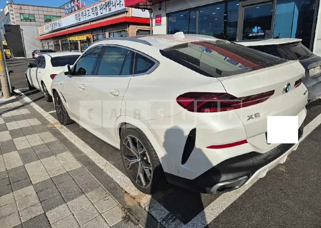 Photo 2 of 14: 2021 BMW X6 xDrive 30d — Korean insurance auction