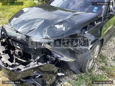 Photo 1 of 10: 2019 Kia K5, VIN KNAGU411BLA373916 — Korean insurance auction