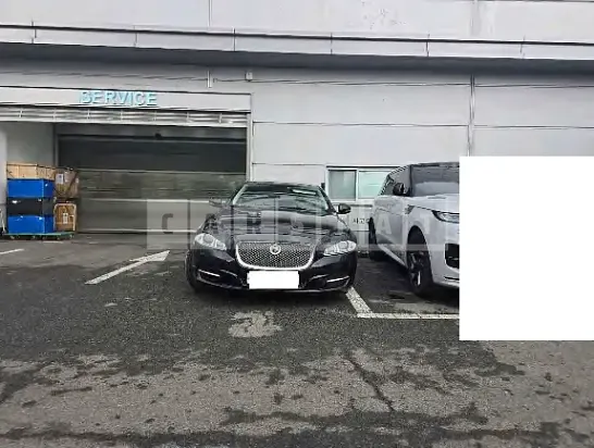 Photo 2 of 34: 2015 Jaguar XJ 3.0d — Korean insurance auction