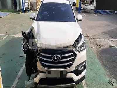 Photo 1 of 62: 2016 Hyundai Santa Fe, VIN KMHSU81UBGU666957 — Korean insurance auction
