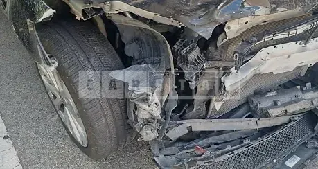 Photo 2 of 9: 2019 Mercedes-Benz E220d, VIN WDDZF0EB3KA682584 — Korean insurance auction