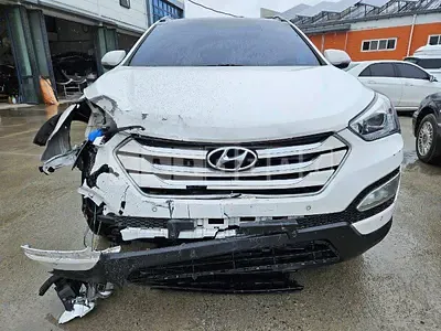 Photo 1 of 18: 2015 Hyundai Santa Fe, VIN KMHSW81UDFU517764 — Korean insurance auction