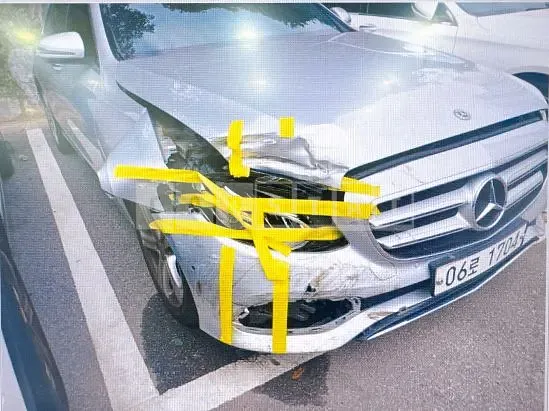 Photo 3 of 3: 2018 Mercedes-Benz E 200 — Korean insurance auction