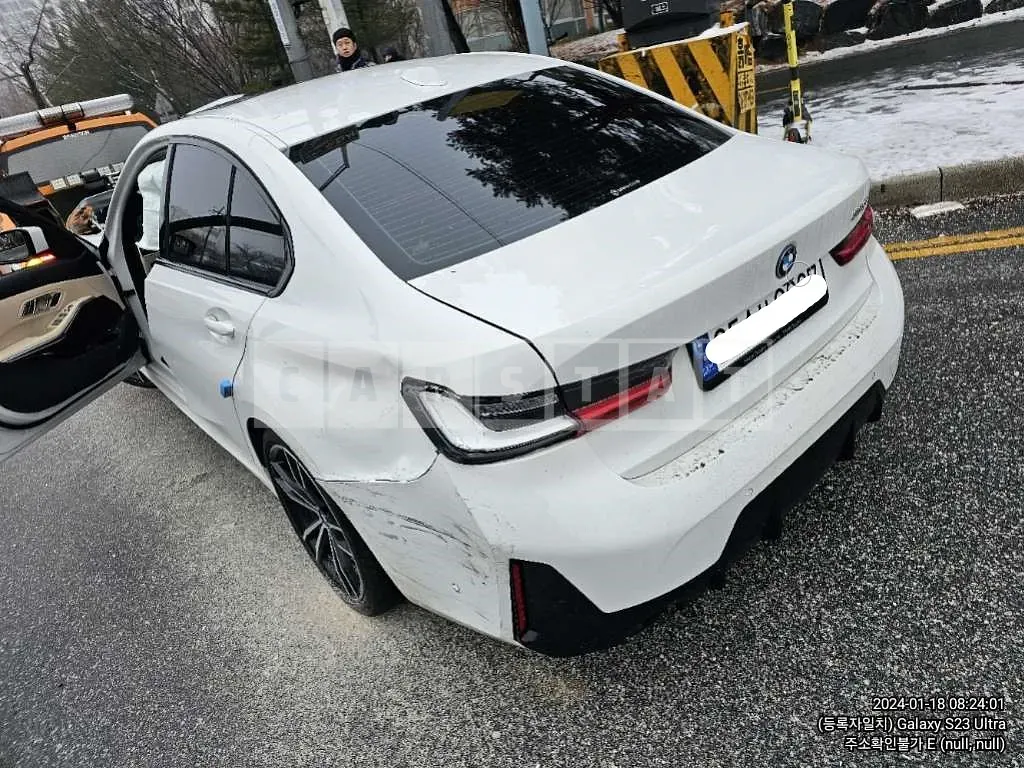 Photo 2 of 9: 2023 BMW 330e, VIN WBA31FF09PFN89655 — Korean insurance auction