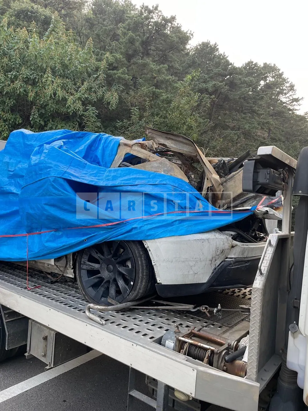Photo 2 of 16: 2022 Tesla Model Y Long Range, VIN 7SAYGDEE0NF503212 — Korean insurance auction