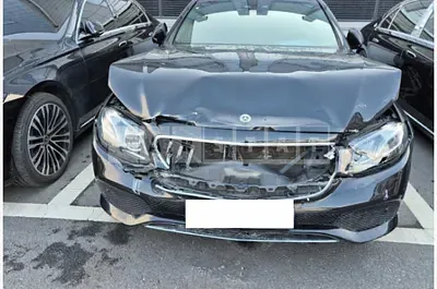 Photo 1 of 13: 2018 Mercedes-Benz E 300 4Matic — Korean insurance auction