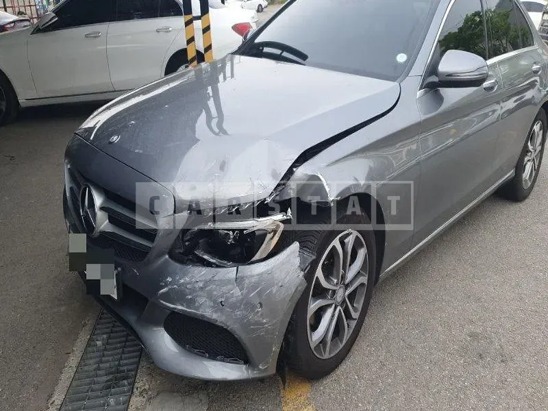 Photo 2 of 68: 2015 Mercedes-Benz C200 — Korean insurance auction