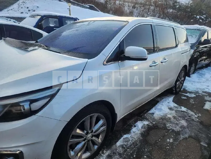 Photo 2 of 11: 2015 Kia Carnivals — Korean insurance auction