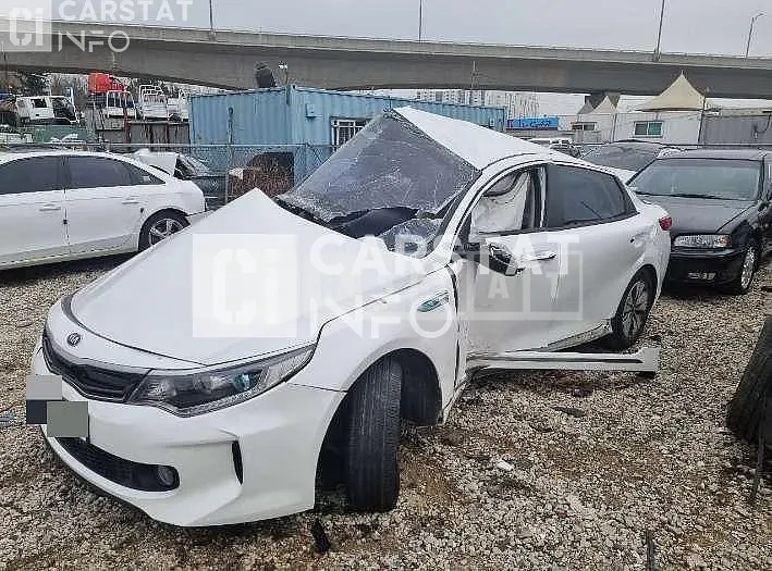 Photo 2 of 12: 2016 Kia K5 2.0 (Hybrid), VIN KNAGU41CBGA003431 — Korean insurance auction