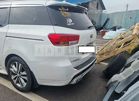 Photo 2 of 9: 2017 Kia Carnival Limousine, VIN KNAMB81ABHS275473 — Korean insurance auction
