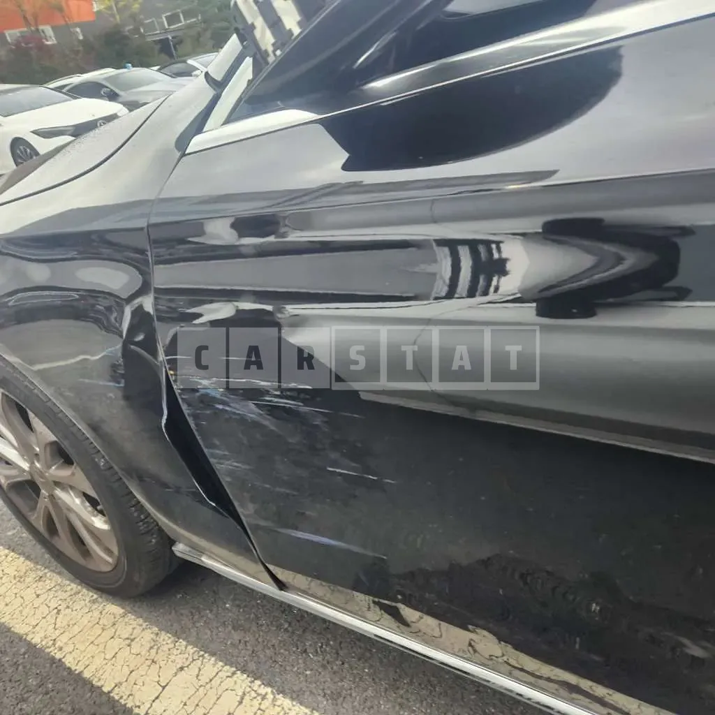 Photo 2 of 26: 2019 Mercedes-Benz E220d — Korean insurance auction