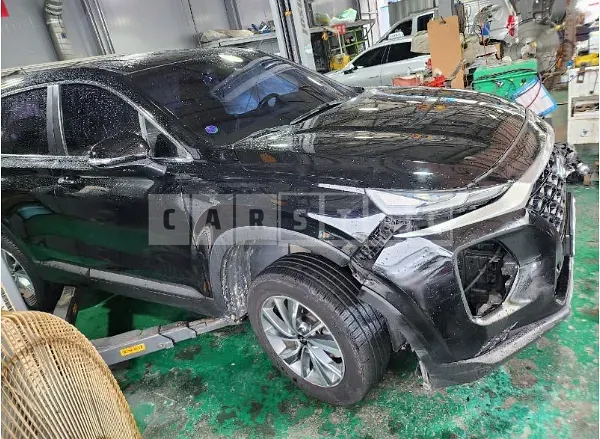 Photo 2 of 17: 2019 Hyundai Santa Fe, VIN KMHS281BDKU053705 — Korean insurance auction