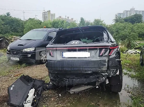 Photo 2 of 7: 2022 Hyundai Tucson — Korean insurance auction