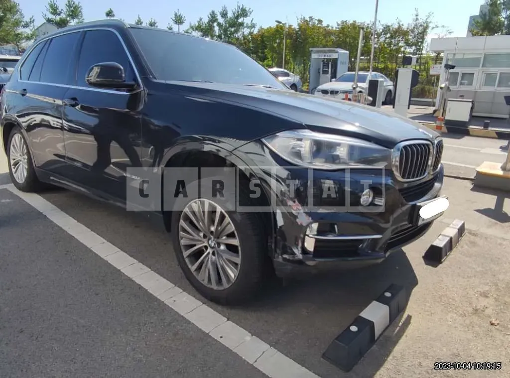 Photo 2 of 10: 2015 BMW X5 xDrive 30d, VIN WBAKS4101F0H55157 — Korean insurance auction